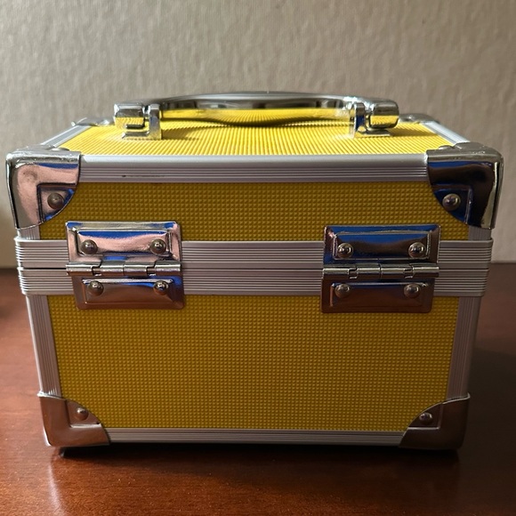 Locking Hard Shell Storage Case - Picture 7 of 12